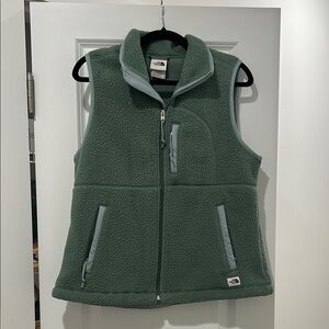 The North Face Green Fleece cragmont women’s Vest medium